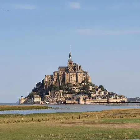 L'abrincat'studio, Centre Entre Donjon Et Vue Mont * アブランシュ